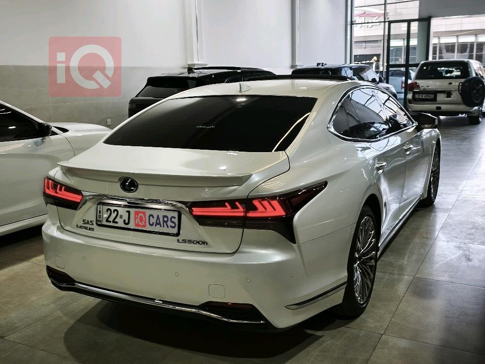 Lexus LS